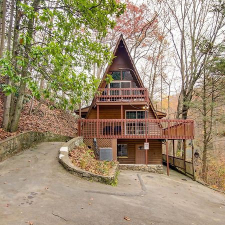 Gatlinburg A-Frame Home With Hot Tub Near Parkway Екстер'єр фото