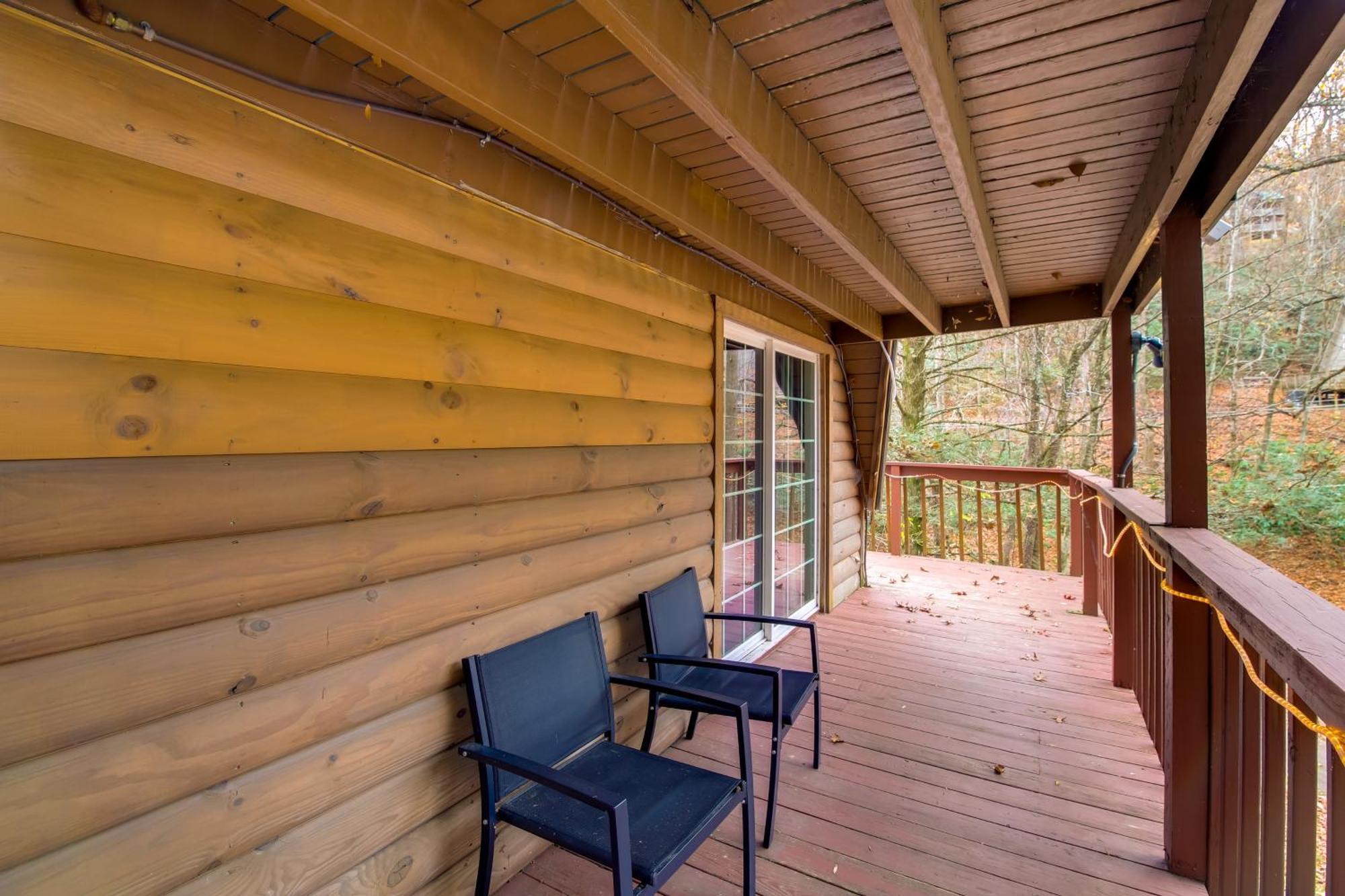 Gatlinburg A-Frame Home With Hot Tub Near Parkway Екстер'єр фото