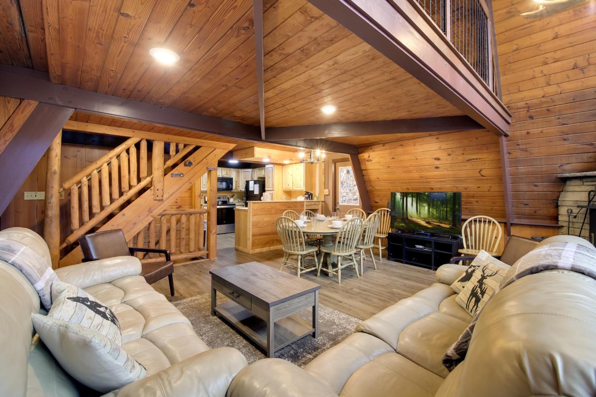 Gatlinburg A-Frame Home With Hot Tub Near Parkway Екстер'єр фото